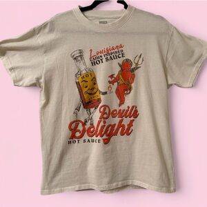 Devil’s Delight Cajun Hot Sauce Graphic T-Shirt Size L